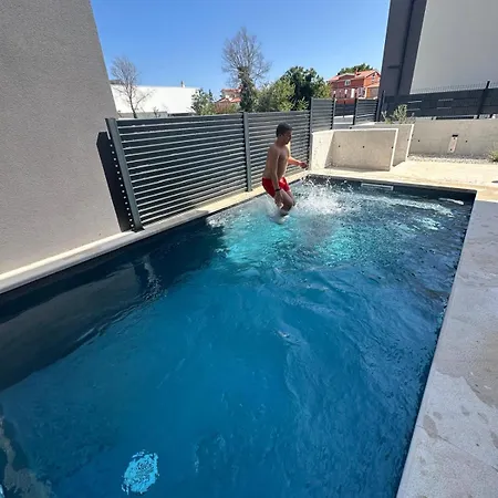 빌라 Luxury With Private Pool *