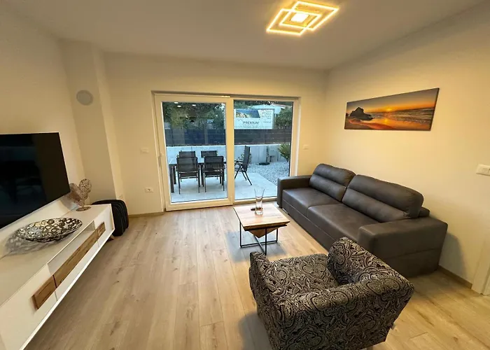 빌라 Luxury With Private Pool Ližnjan