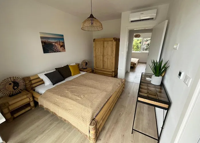 Luxury With Private Pool Ližnjan