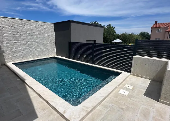 Luxury With Private Pool * Ližnjan