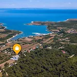 Luxury With Private Pool Ližnjan