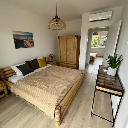 Luxury With Private Pool Лижнян