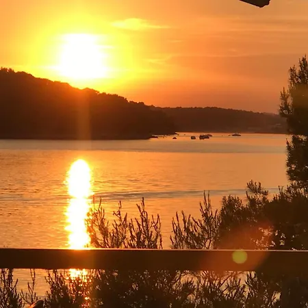 Luxury With Private Pool Вилла Лижнян